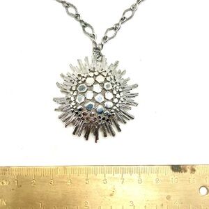 1970’s starburst pendant necklace